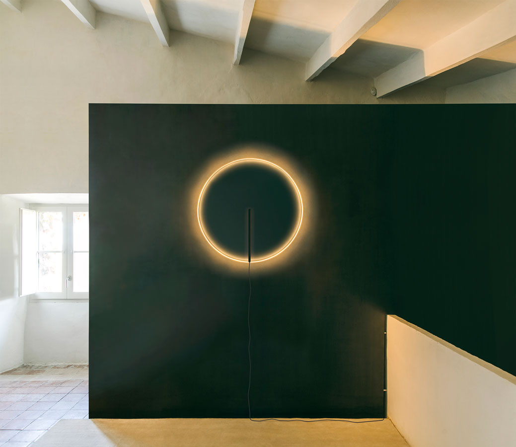 Vibia, come l’illuminazione influenza l’umore e migliora il benessere